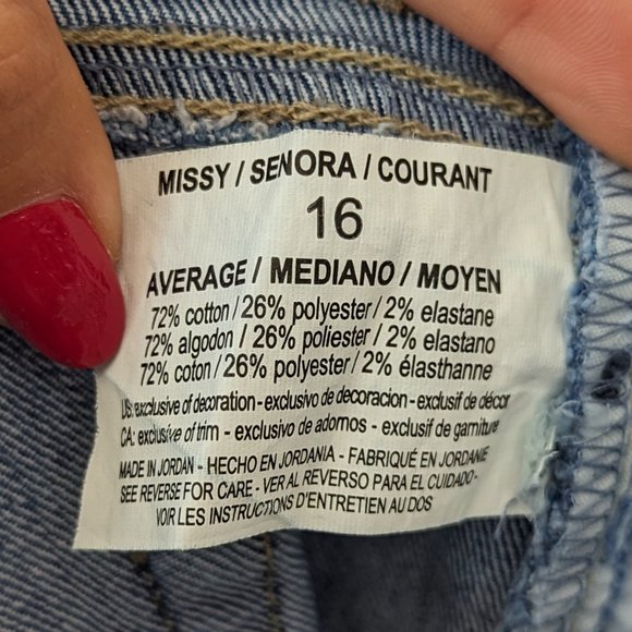 Gloria Vanderbilt Amanda Light Wash Denim Jeans Size 16 - Picture 11 of 13